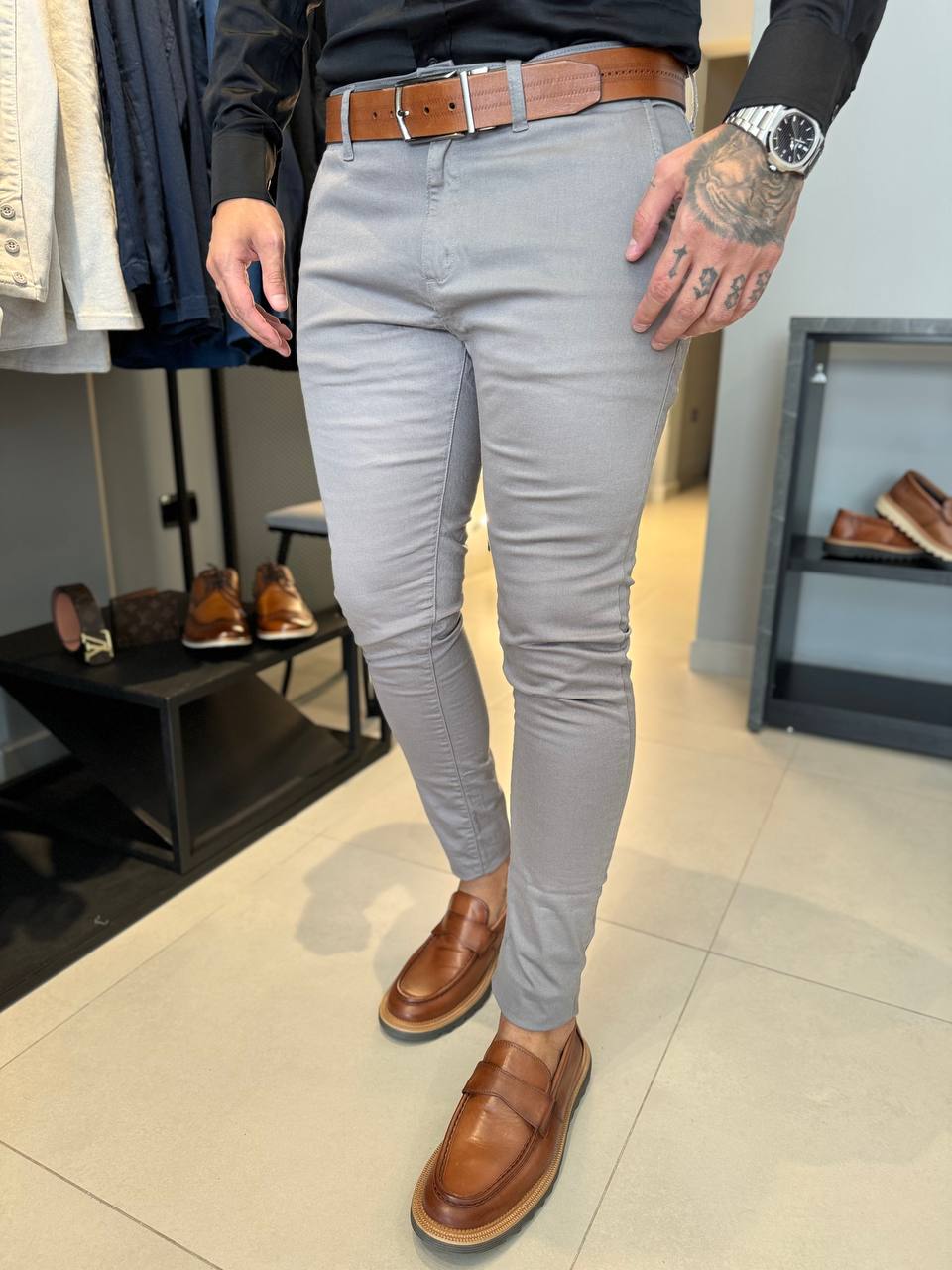 Garbin Group Store - Calça Alfaiataria S.Skinny Acetin. Zip-Off cinza G