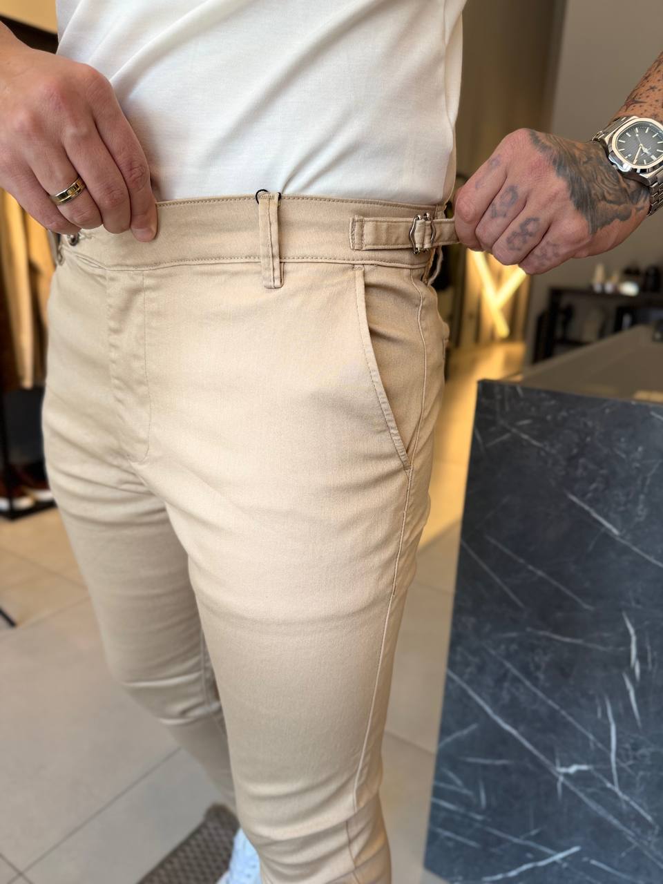 Garbin Group Store - Calça Alfaiataria Sarja com Regulagem Oxing – Preta