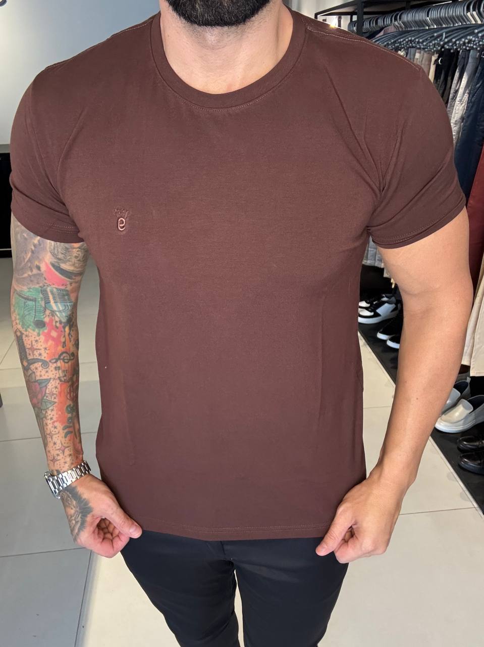 Garbin Group Store - Camiseta Basica G.Careca Com Elast. Garbin Marrom