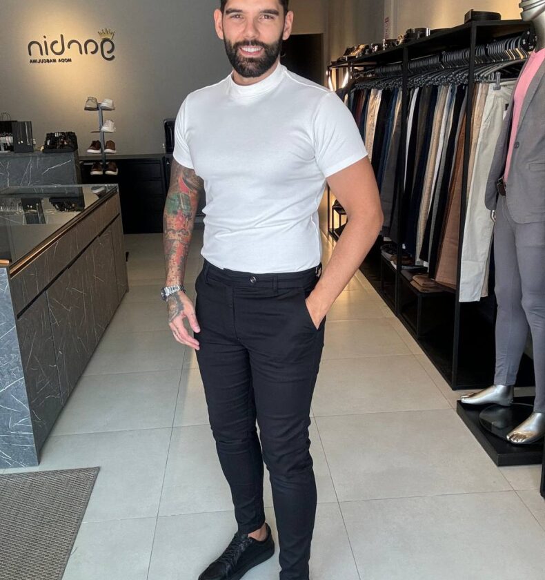 Garbin Group Store - Camiseta Gola Media - Oxing - Off White