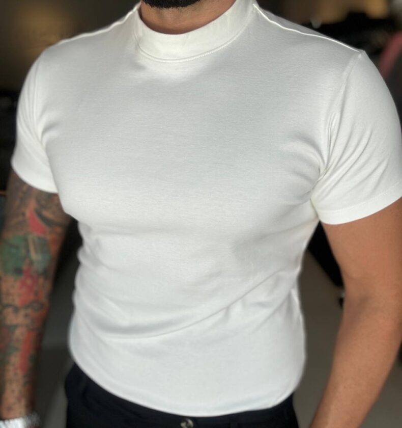 Garbin Group Store - Camiseta Gola Media - Oxing - Off White