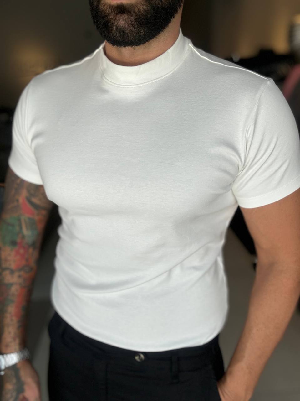 Garbin Group Store - Camiseta Gola Media - Oxing - Off White