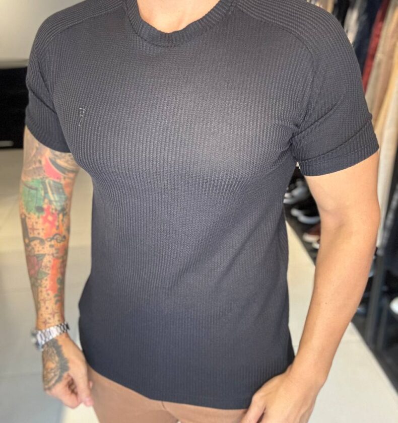Garbin Group Store - Camiseta Texturizada - Zip-Off - Preta
