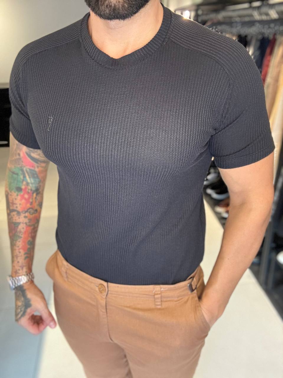 Garbin Group Store - Camiseta Texturizada - Zip-Off - Preta
