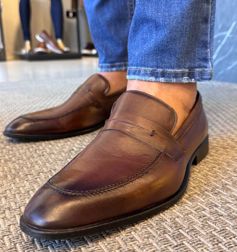 Garbin Group Store - Loafer Couro Sola Borracha Fina Garbin - Havana