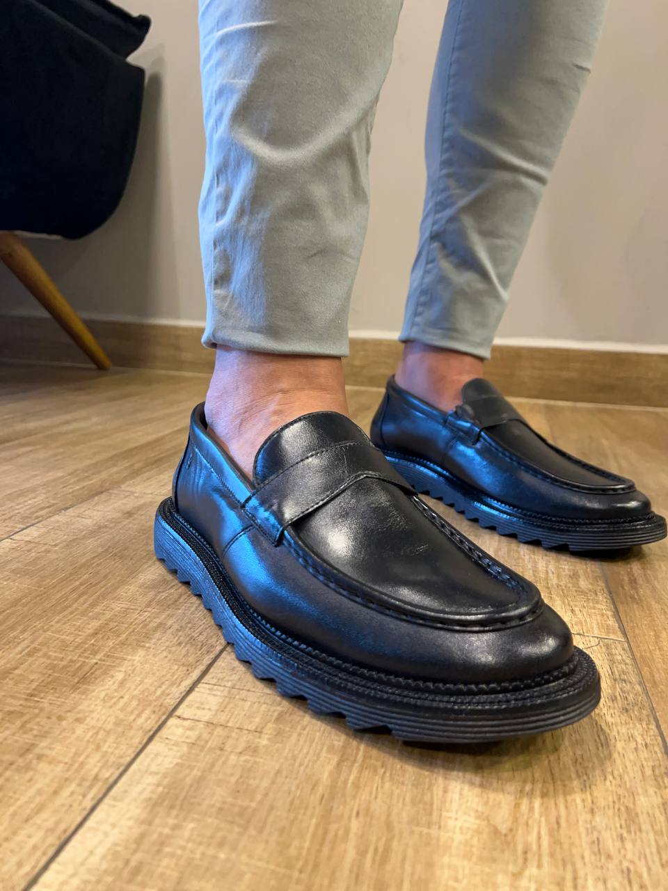 Garbin Group Store - Loafer Tratorado Couro Garbin - Preto